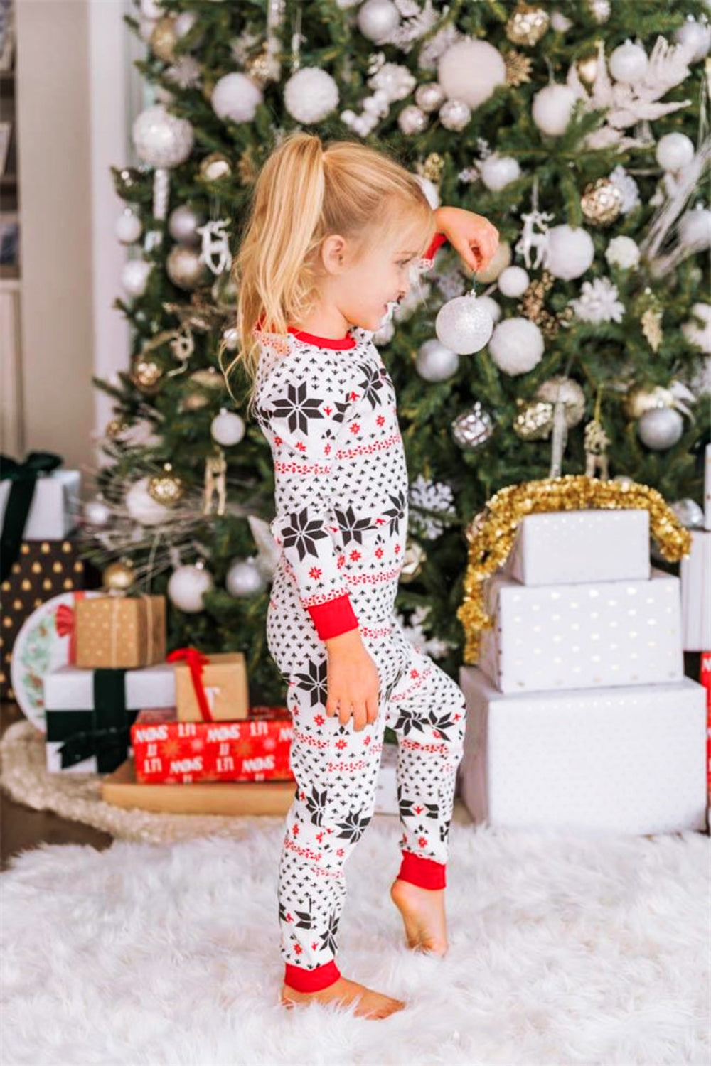 Girl's Snowflake Pattern Top and Pants Set